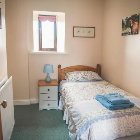 Pinfold Cottage, *